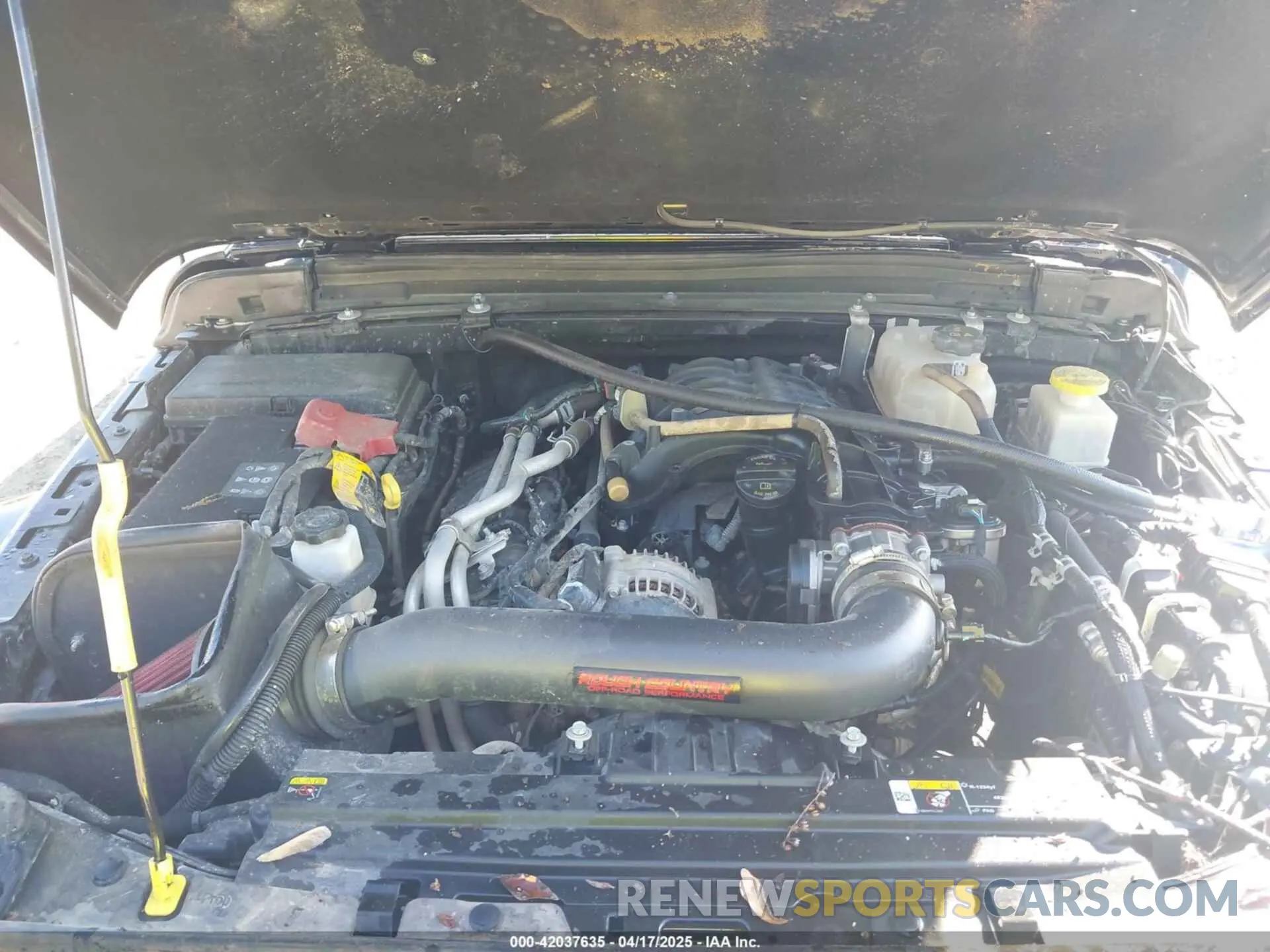 10 Photograph of a damaged car 1C6HJTFG9PL549685 JEEP GLADIATOR 2023