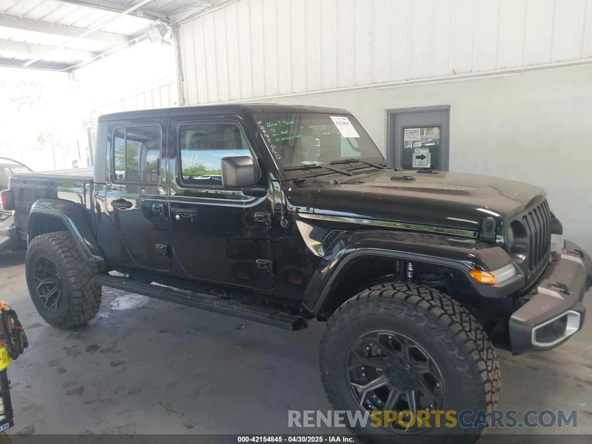 13 Фотография поврежденного автомобиля 1C6JJTAG7PL547460 JEEP GLADIATOR 2023