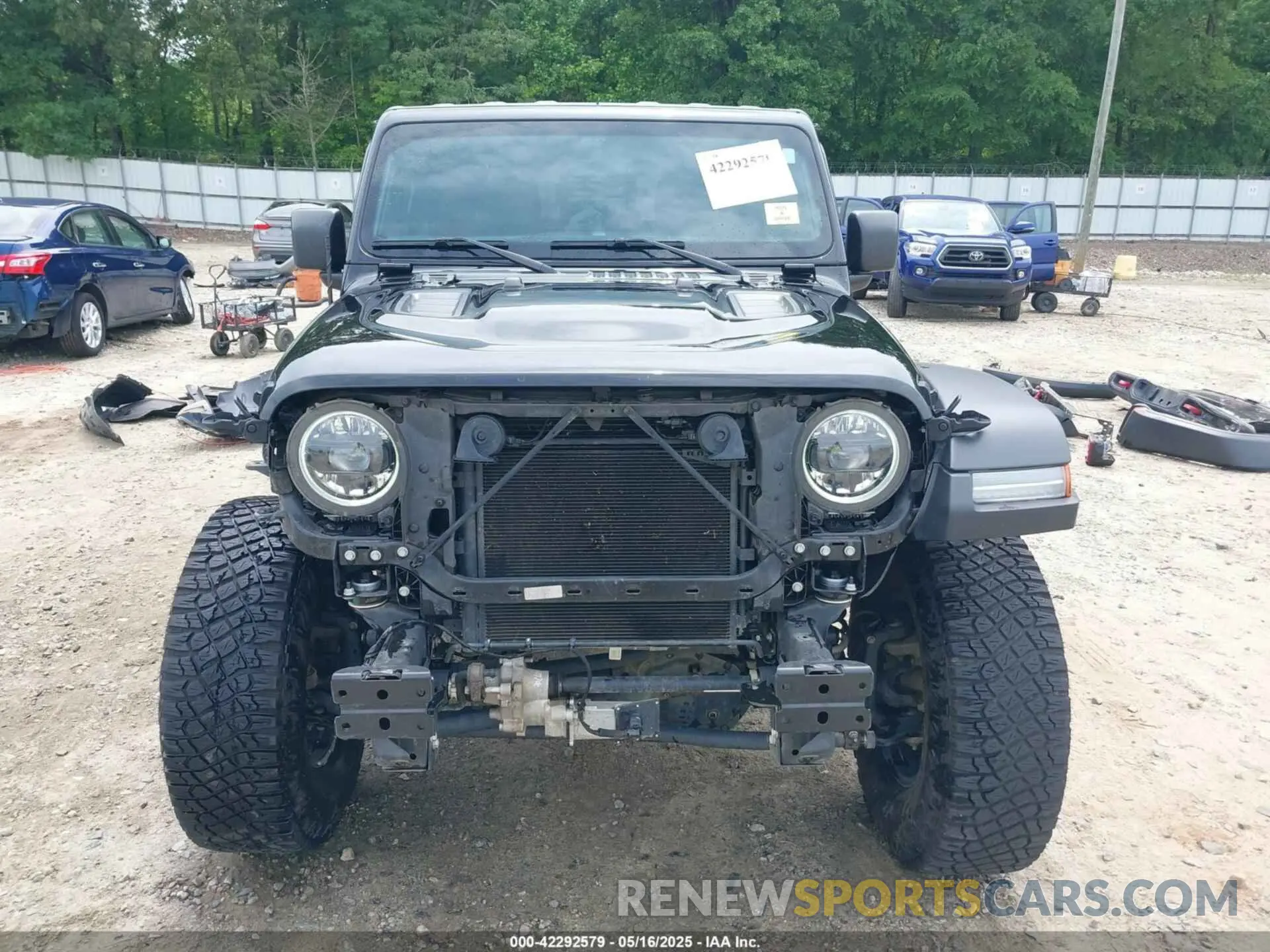 13 Photograph of a damaged car 1C6JJTBG2PL572717 JEEP GLADIATOR 2023
