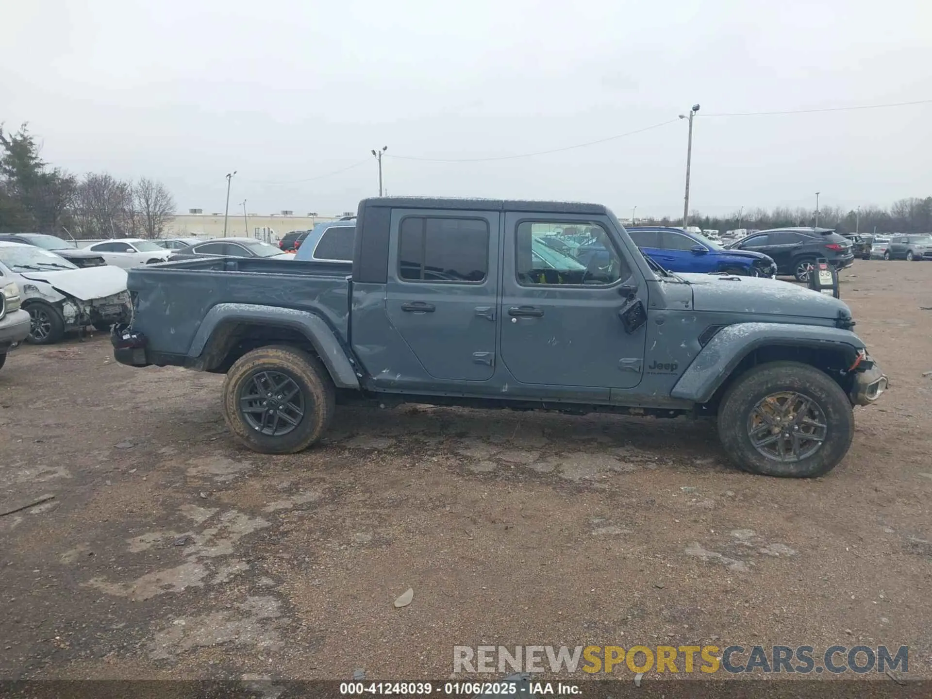 13 Photograph of a damaged car 1C6HJTAG5RL127973 JEEP GLADIATOR 2024