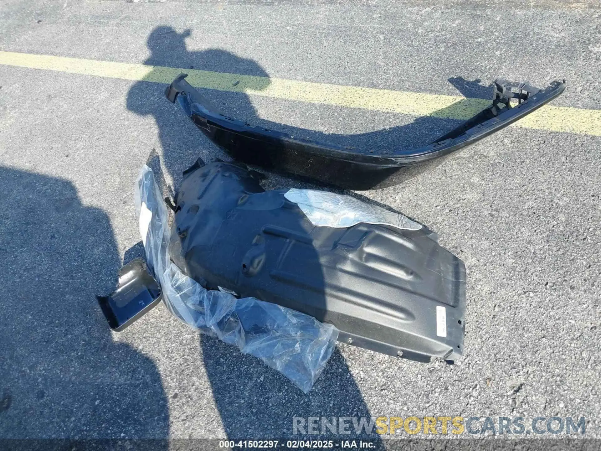 12 Photograph of a damaged car 1C6HJTAG8RL102534 JEEP GLADIATOR 2024