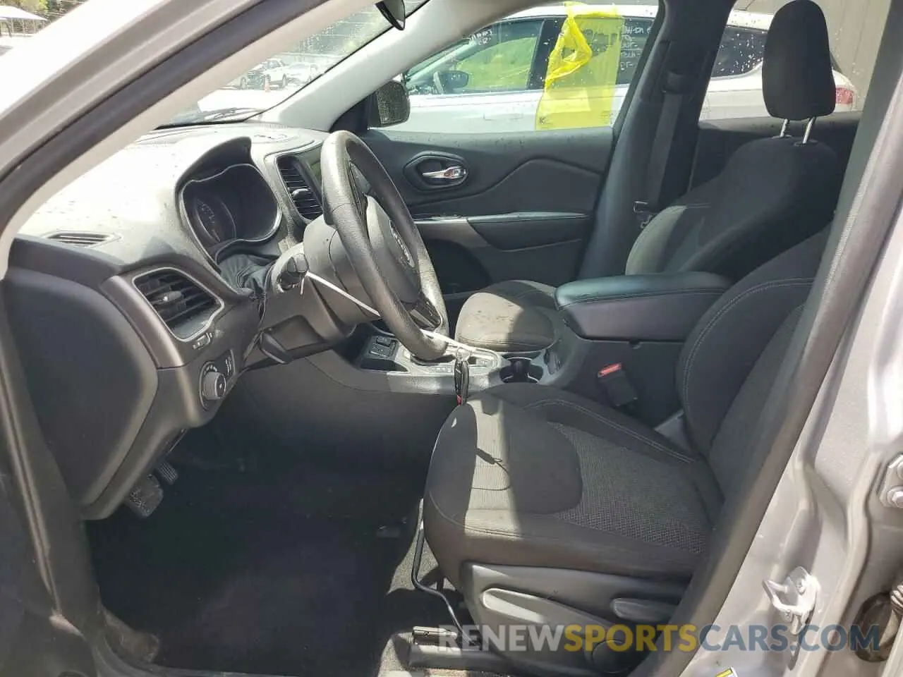 7 Photograph of a damaged car 1C4PJLCB0KD206568 JEEP GRAND CHER 2019
