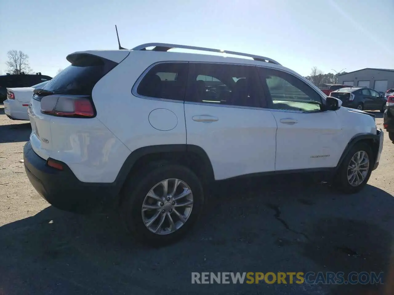 3 Фотография поврежденного автомобиля 1C4PJLCB0KD246911 JEEP GRAND CHER 2019