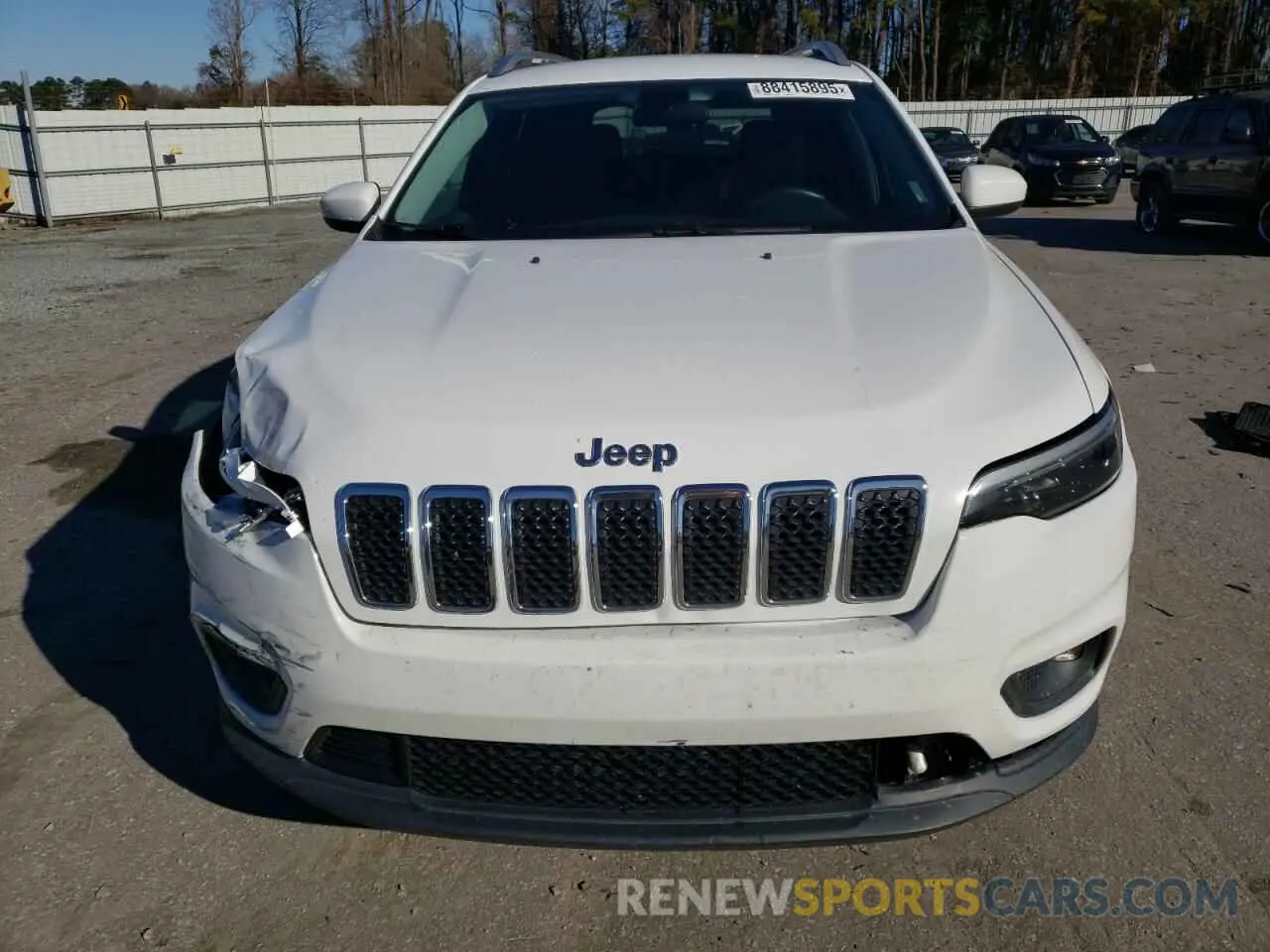 5 Фотография поврежденного автомобиля 1C4PJLCB0KD246911 JEEP GRAND CHER 2019