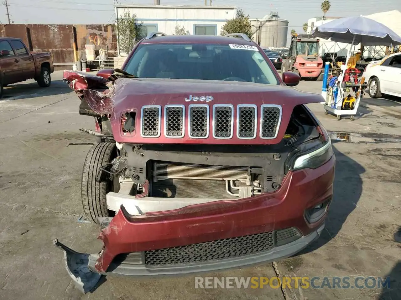 5 Photograph of a damaged car 1C4PJLCB0KD265006 JEEP GRAND CHER 2019