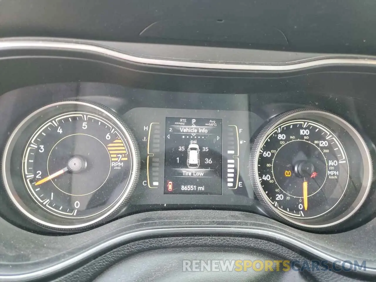 9 Photograph of a damaged car 1C4PJLCB0KD448342 JEEP GRAND CHER 2019