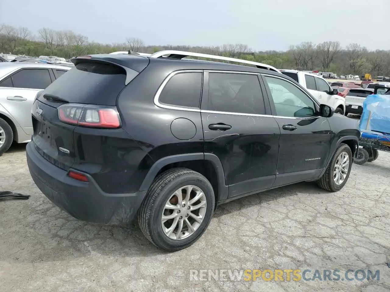3 Фотография поврежденного автомобиля 1C4PJLCB2KD144963 JEEP GRAND CHER 2019