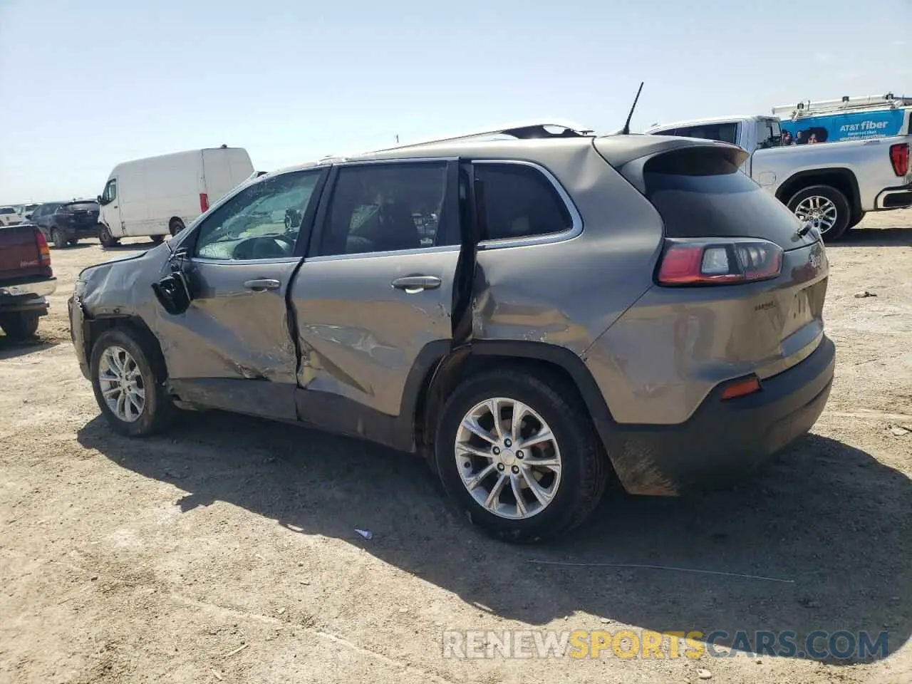 2 Фотография поврежденного автомобиля 1C4PJLCB2KD175825 JEEP GRAND CHER 2019