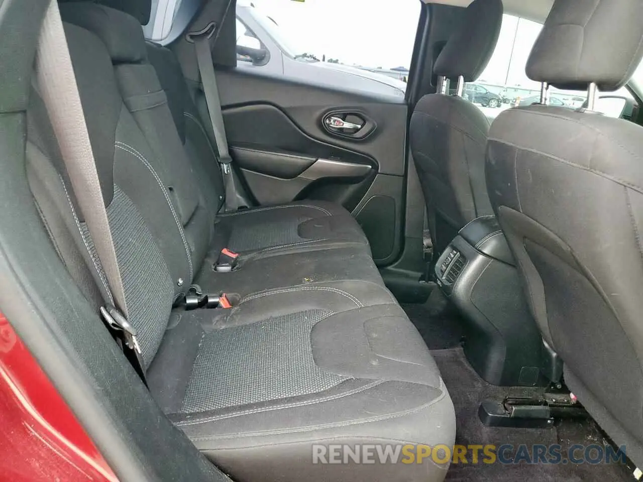 11 Фотография поврежденного автомобиля 1C4PJLCB2KD175906 JEEP GRAND CHER 2019