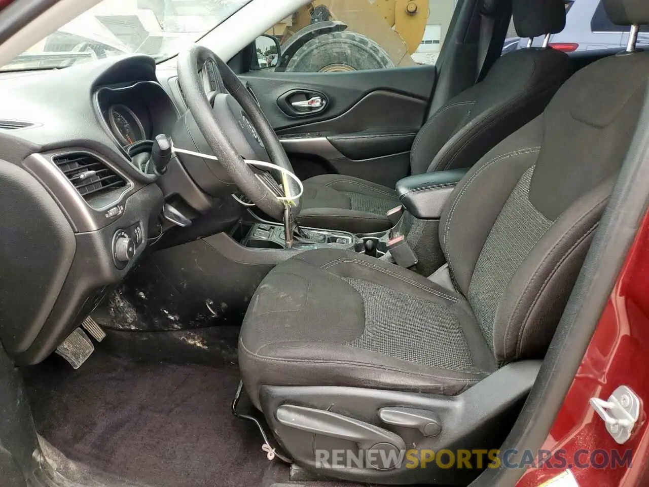 7 Фотография поврежденного автомобиля 1C4PJLCB2KD175906 JEEP GRAND CHER 2019