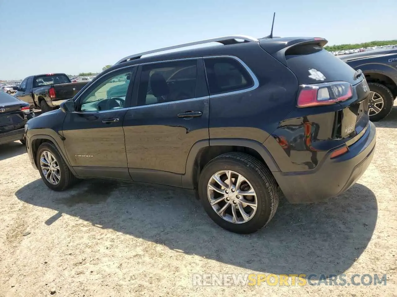 2 Фотография поврежденного автомобиля 1C4PJLCB3KD175767 JEEP GRAND CHER 2019
