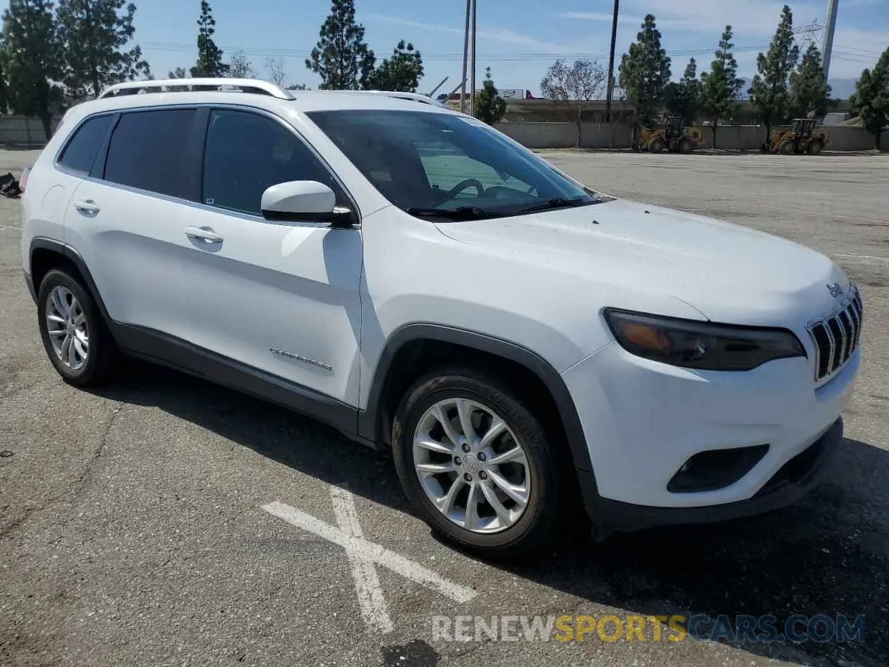 4 Фотография поврежденного автомобиля 1C4PJLCB5KD392852 JEEP GRAND CHER 2019