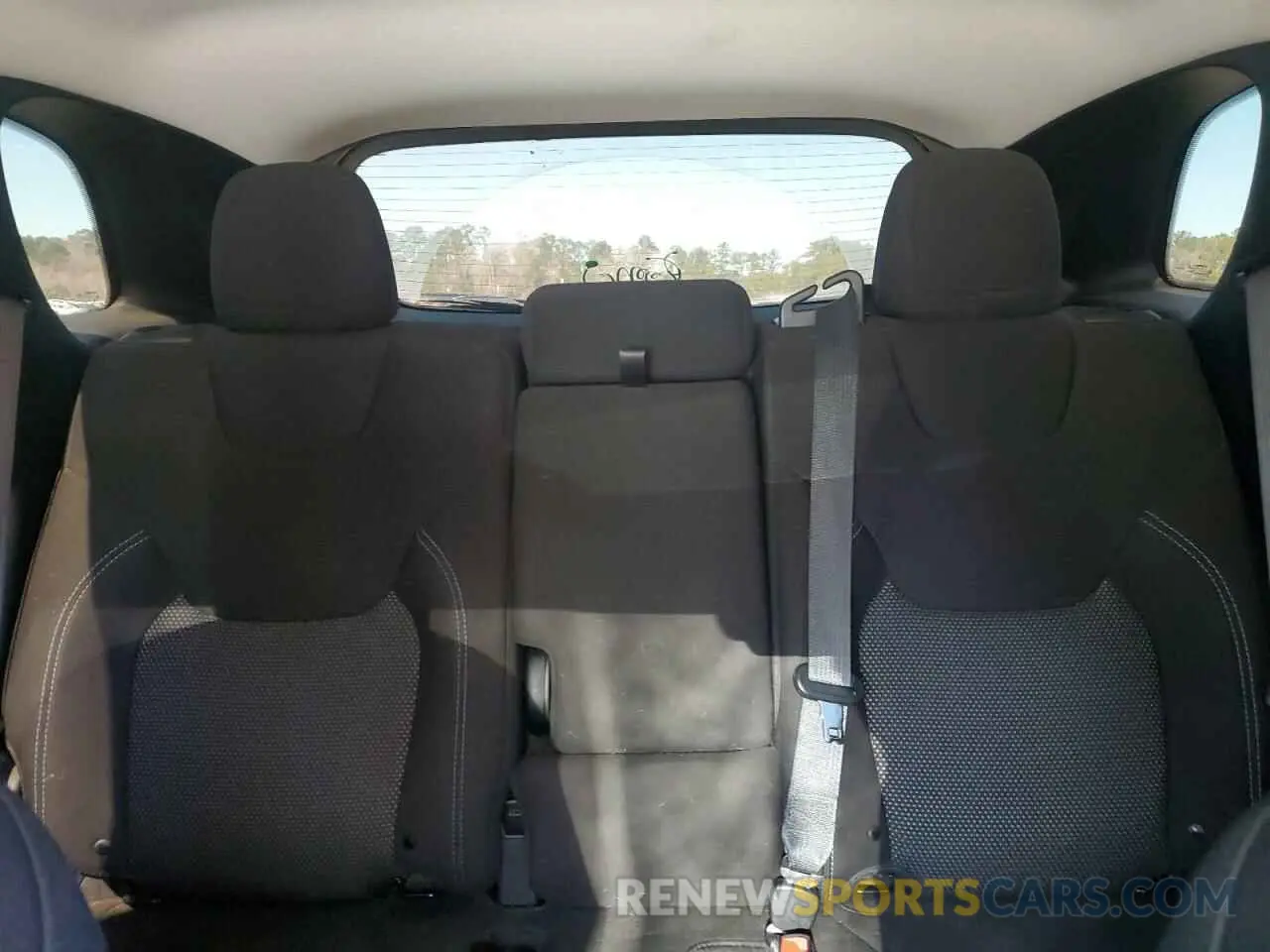10 Фотография поврежденного автомобиля 1C4PJLCB5KD455724 JEEP GRAND CHER 2019