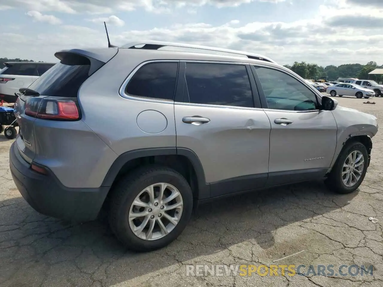 3 Photograph of a damaged car 1C4PJLCB5KD486553 JEEP GRAND CHER 2019