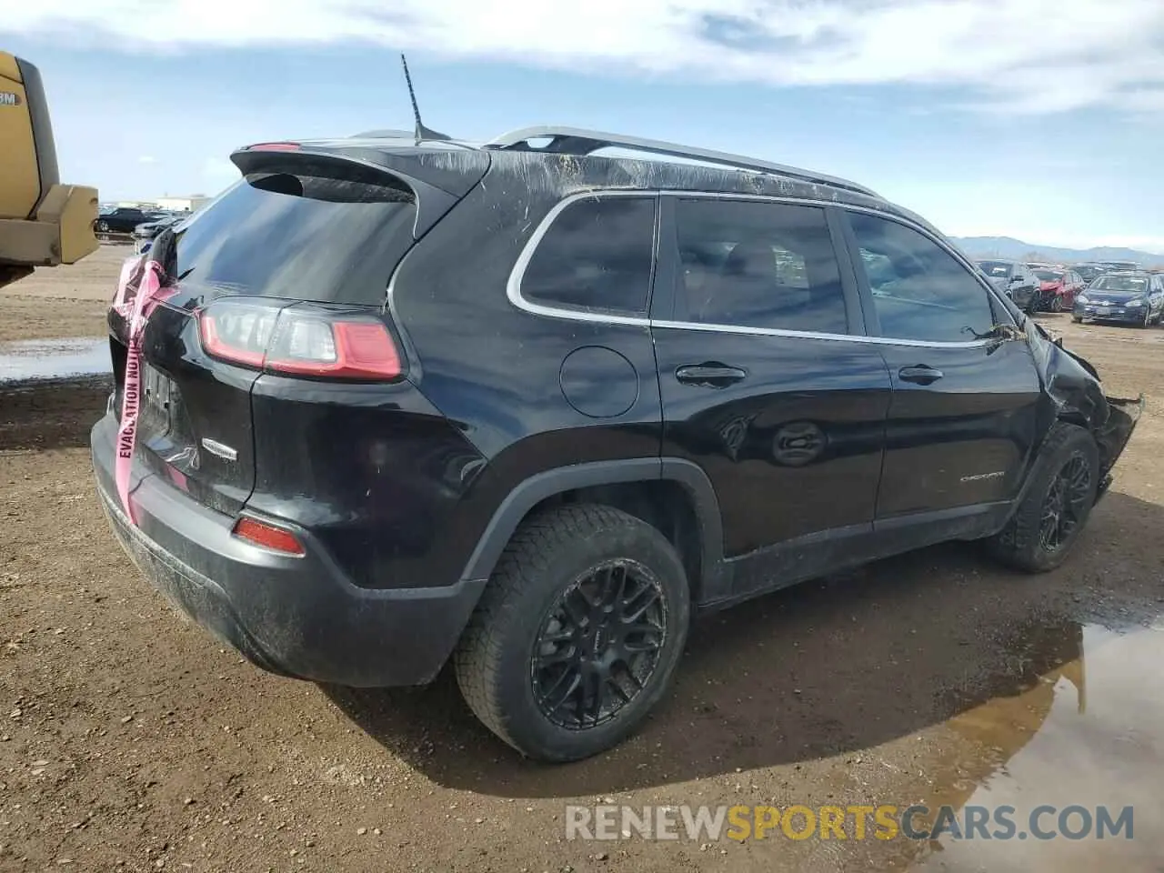 3 Photograph of a damaged car 1C4PJLCB6KD370553 JEEP GRAND CHER 2019