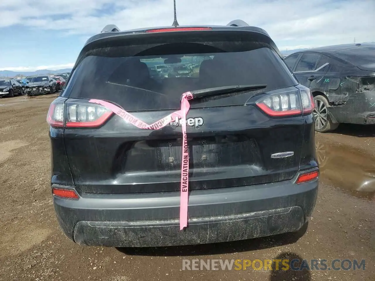 6 Photograph of a damaged car 1C4PJLCB6KD370553 JEEP GRAND CHER 2019