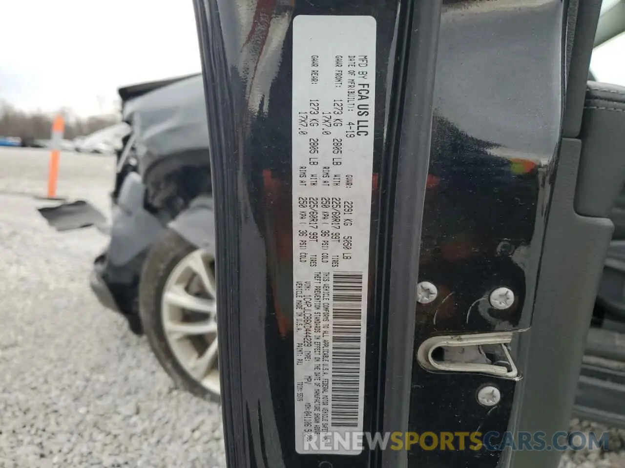 13 Photograph of a damaged car 1C4PJLCB6KD444229 JEEP GRAND CHER 2019