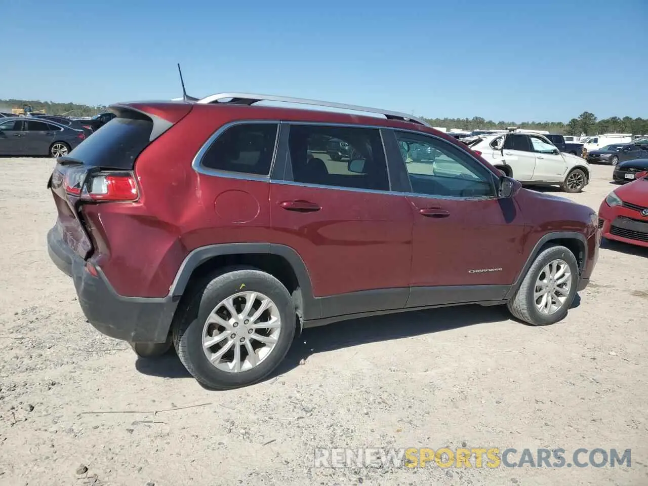 3 Photograph of a damaged car 1C4PJLCB6KD487744 JEEP GRAND CHER 2019