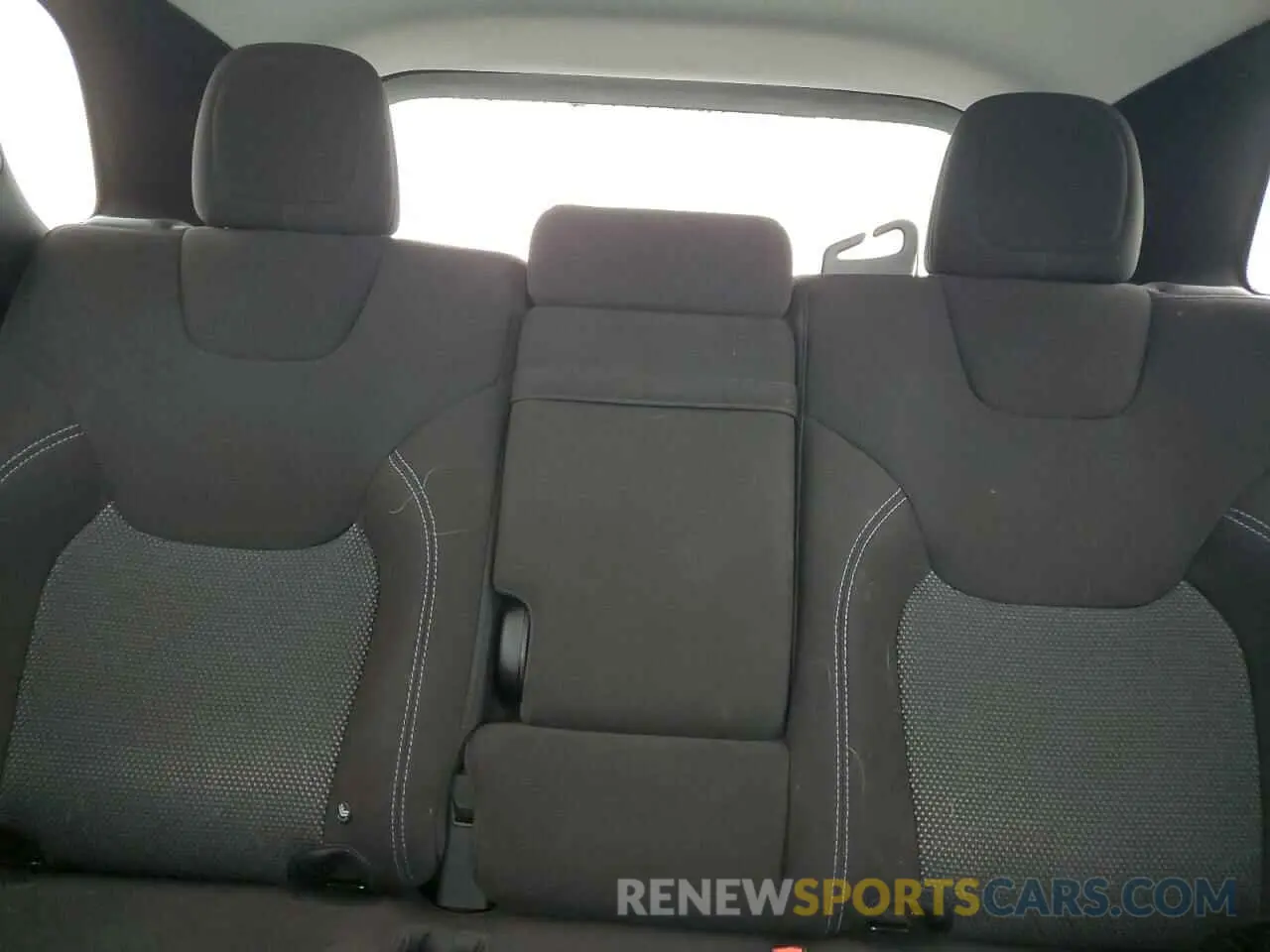 10 Фотография поврежденного автомобиля 1C4PJLCB7KD187470 JEEP GRAND CHER 2019