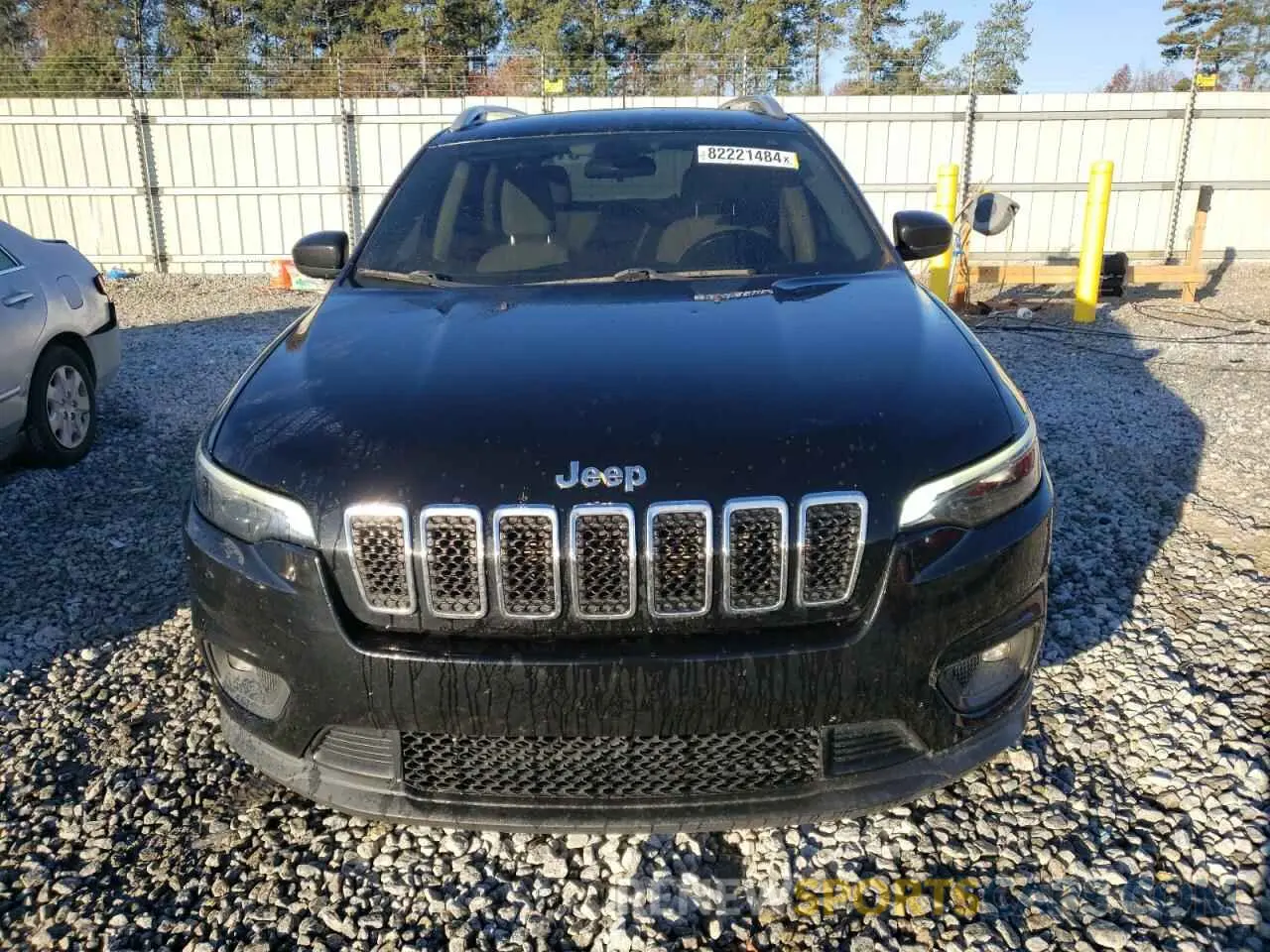 5 Photograph of a damaged car 1C4PJLCB7KD247666 JEEP GRAND CHER 2019