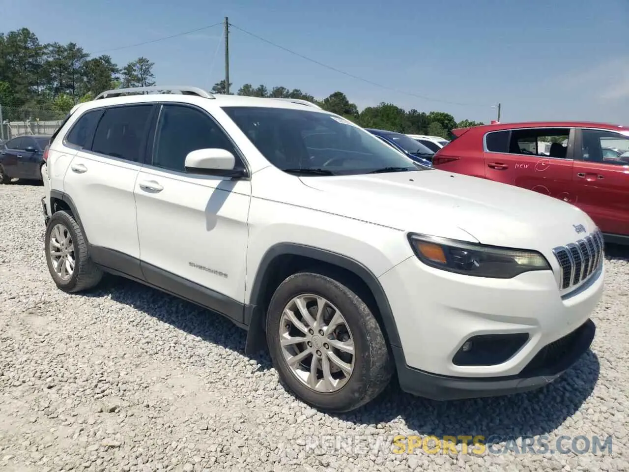 4 Photograph of a damaged car 1C4PJLCB7KD313245 JEEP GRAND CHER 2019