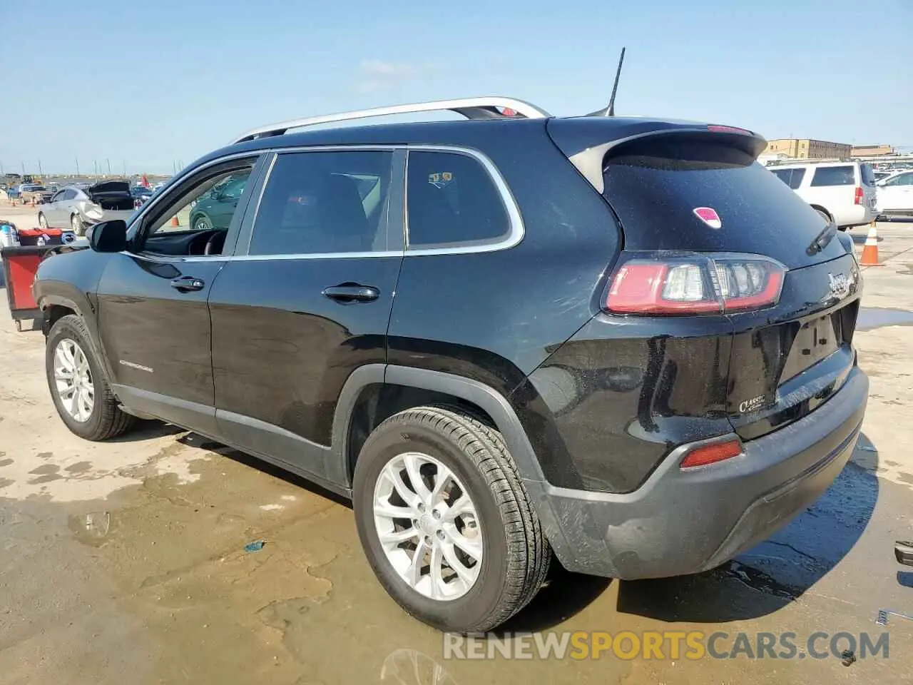 2 Photograph of a damaged car 1C4PJLCB7KD332961 JEEP GRAND CHER 2019