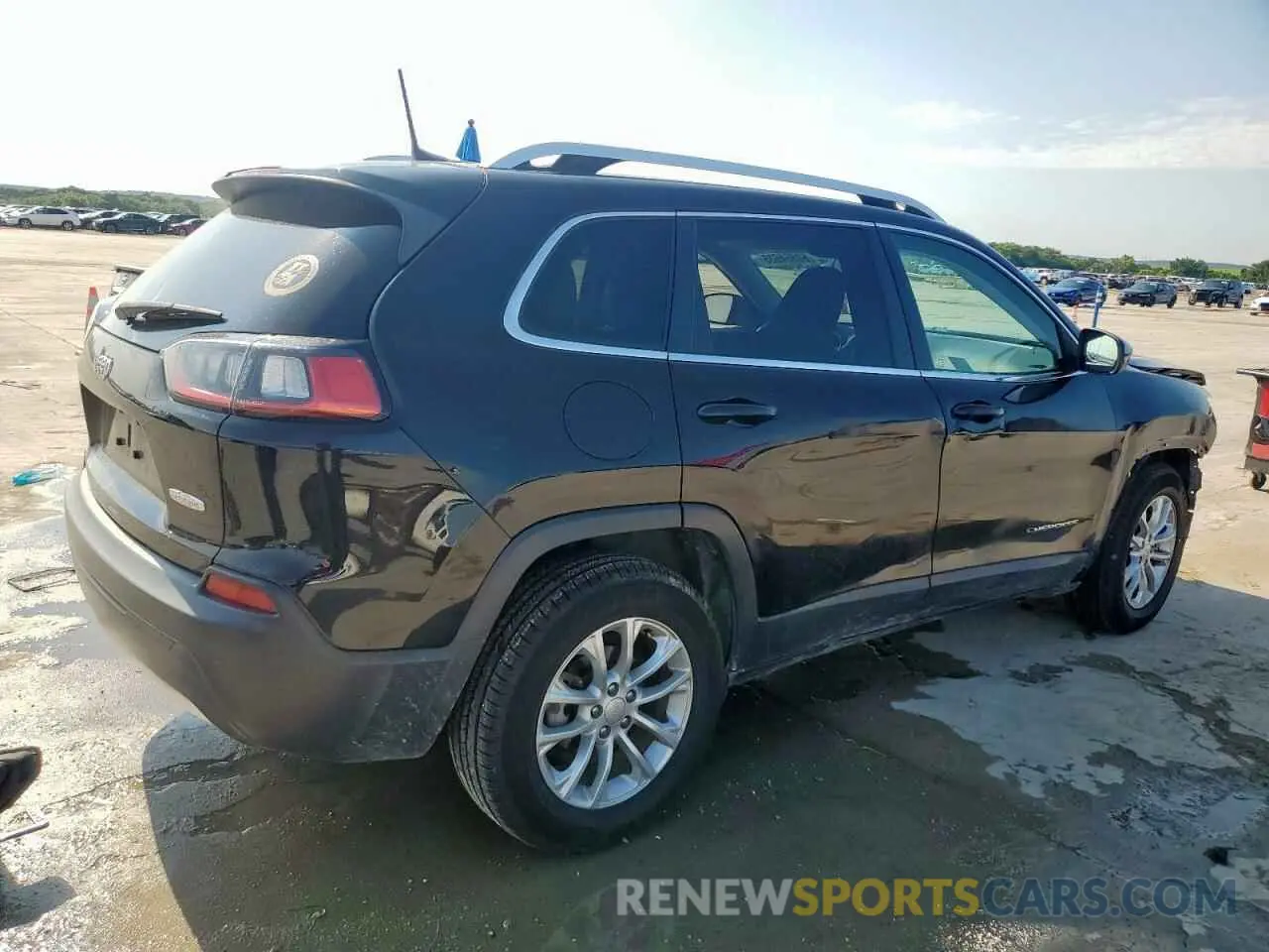 3 Photograph of a damaged car 1C4PJLCB7KD332961 JEEP GRAND CHER 2019