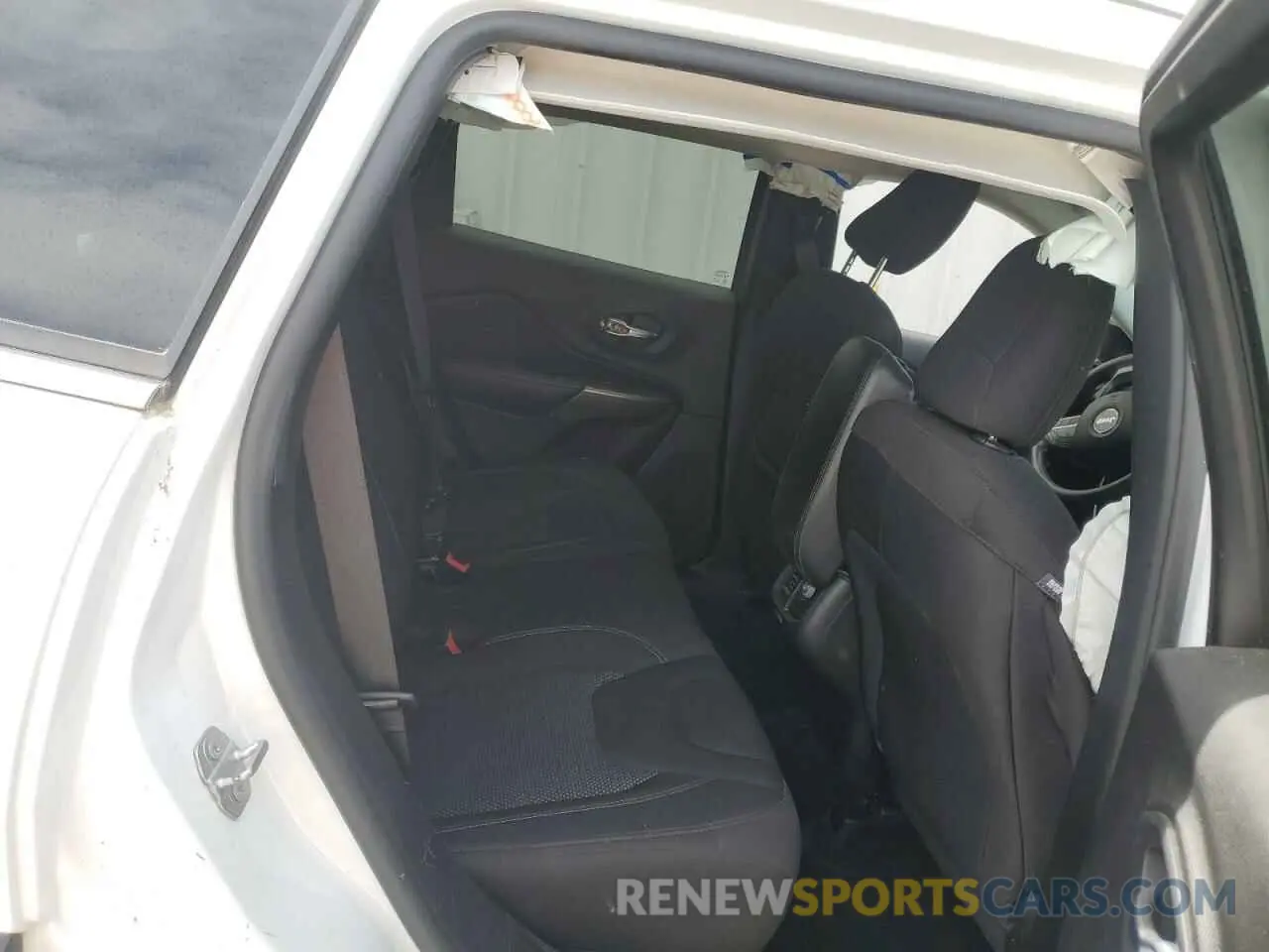 11 Photograph of a damaged car 1C4PJLCB7KD474436 JEEP GRAND CHER 2019