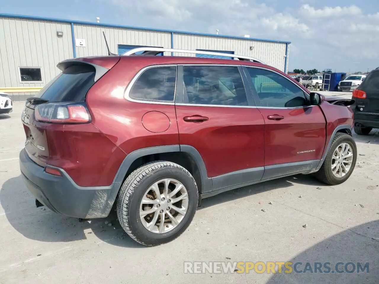 3 Photograph of a damaged car 1C4PJLCB8KD333360 JEEP GRAND CHER 2019