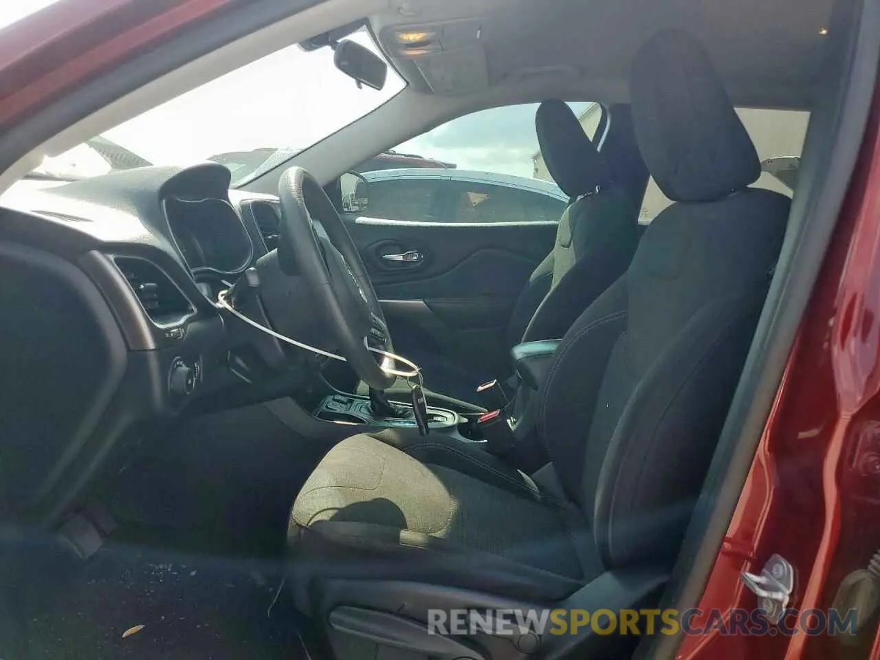 7 Photograph of a damaged car 1C4PJLCB8KD333360 JEEP GRAND CHER 2019