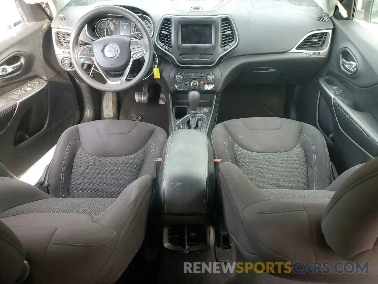 8 Photograph of a damaged car 1C4PJLCB8KD339546 JEEP GRAND CHER 2019