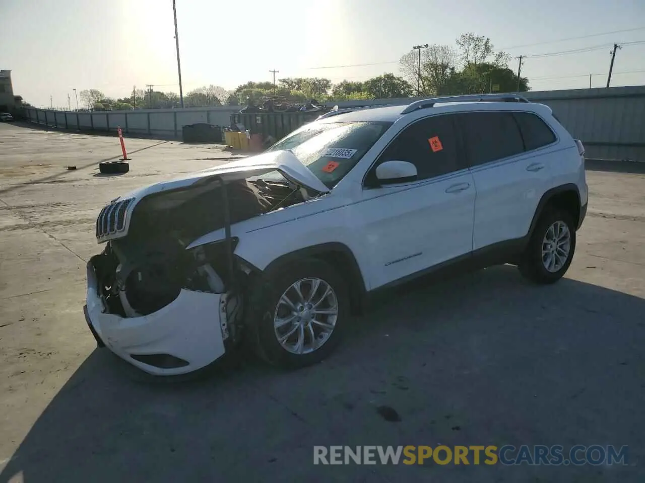 1 Photograph of a damaged car 1C4PJLCB9KD206424 JEEP GRAND CHER 2019