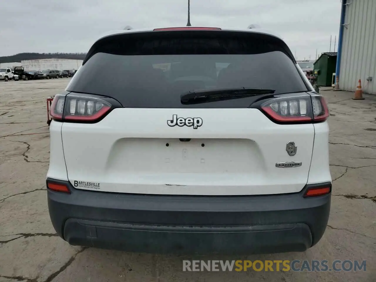 6 Photograph of a damaged car 1C4PJLCB9KD285464 JEEP GRAND CHER 2019