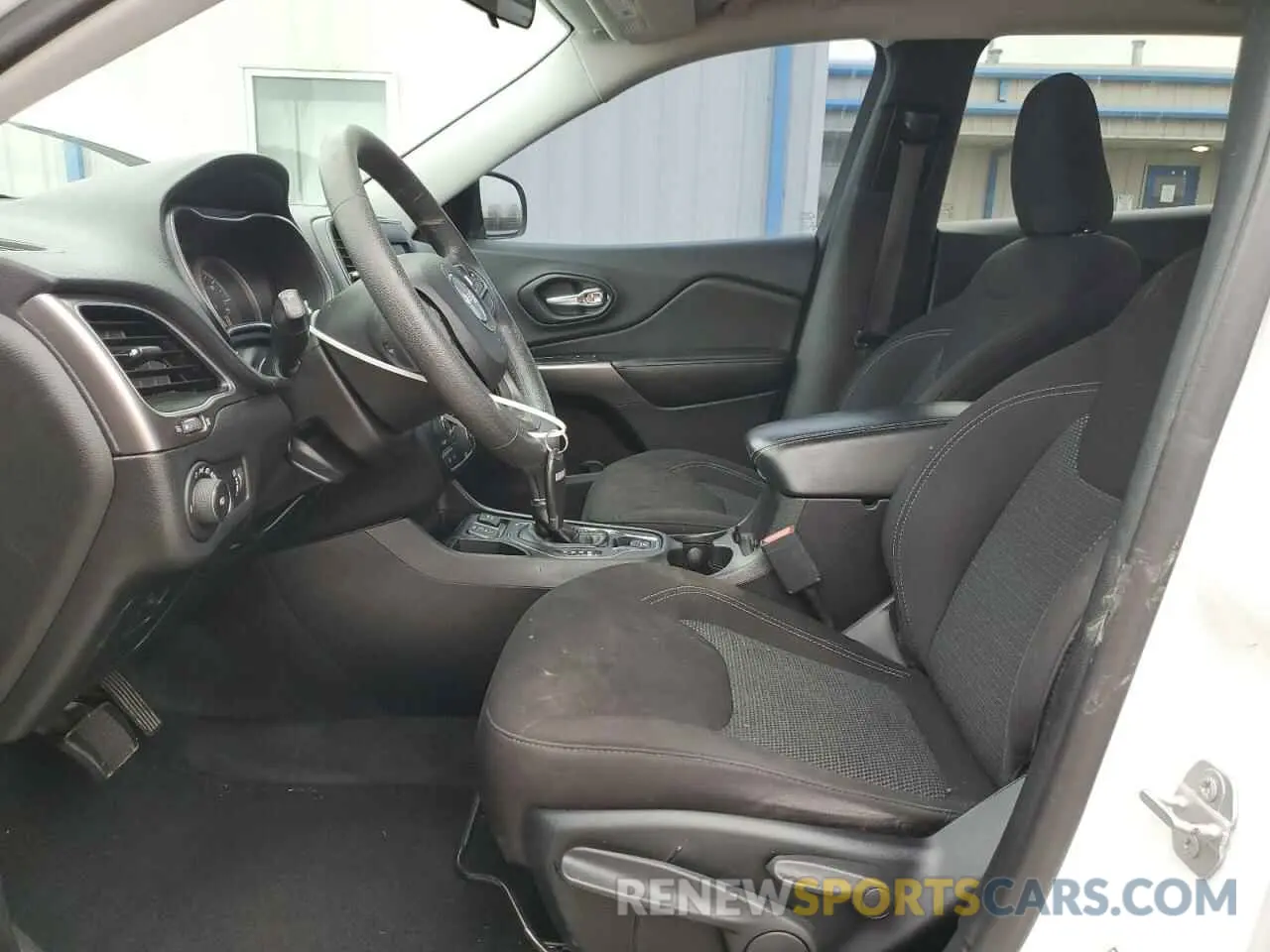 7 Photograph of a damaged car 1C4PJLCB9KD285464 JEEP GRAND CHER 2019