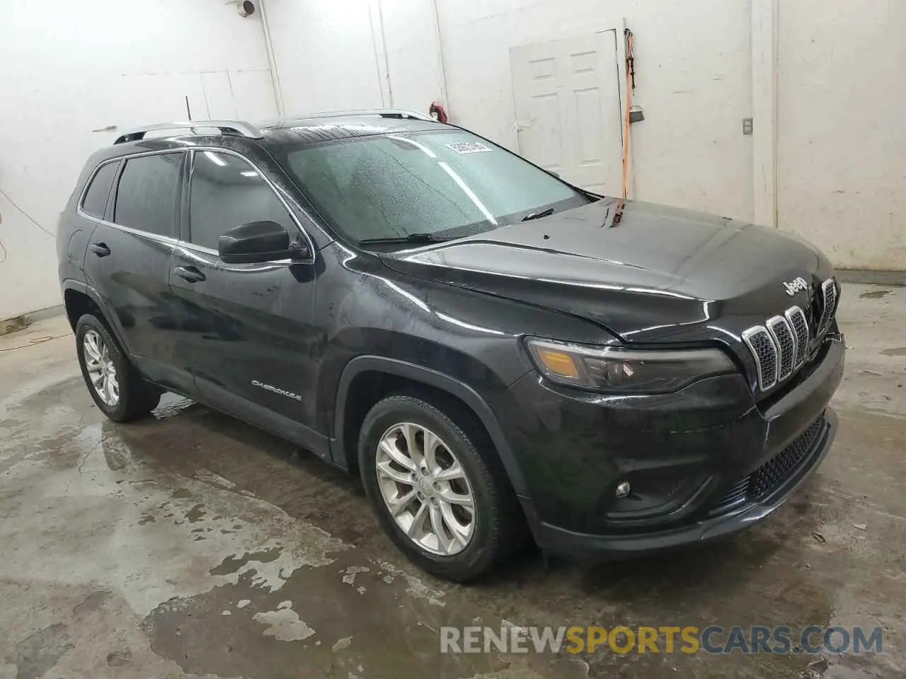 4 Photograph of a damaged car 1C4PJLCBXKD488394 JEEP GRAND CHER 2019