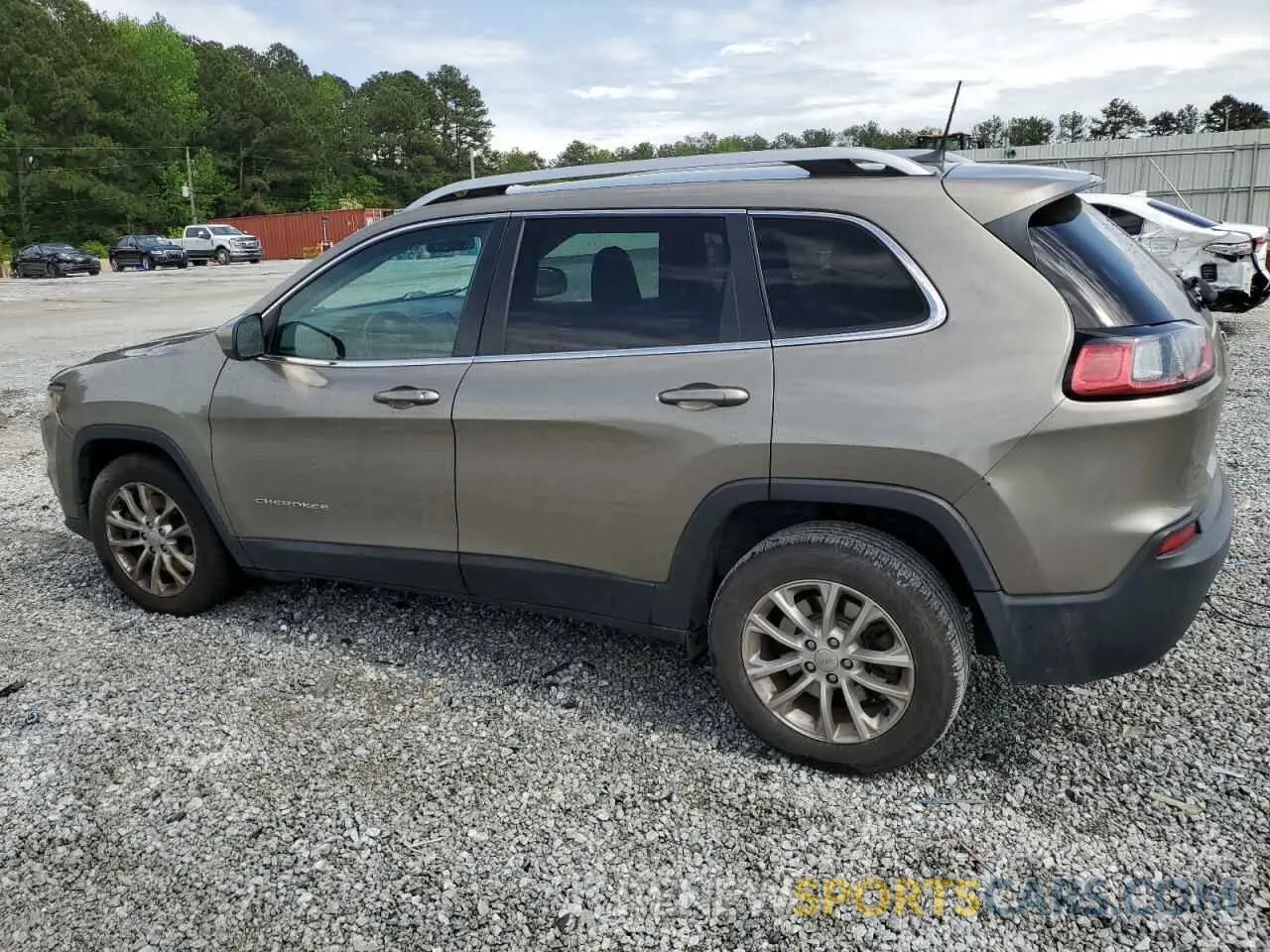 2 Photograph of a damaged car 1C4PJLCX5KD148002 JEEP GRAND CHER 2019