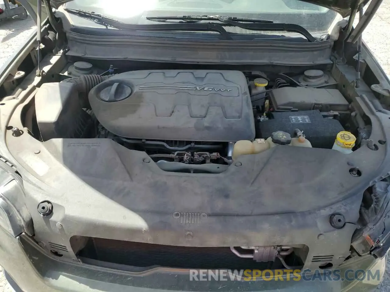 11 Photograph of a damaged car 1C4PJLCX7KD305416 JEEP GRAND CHER 2019