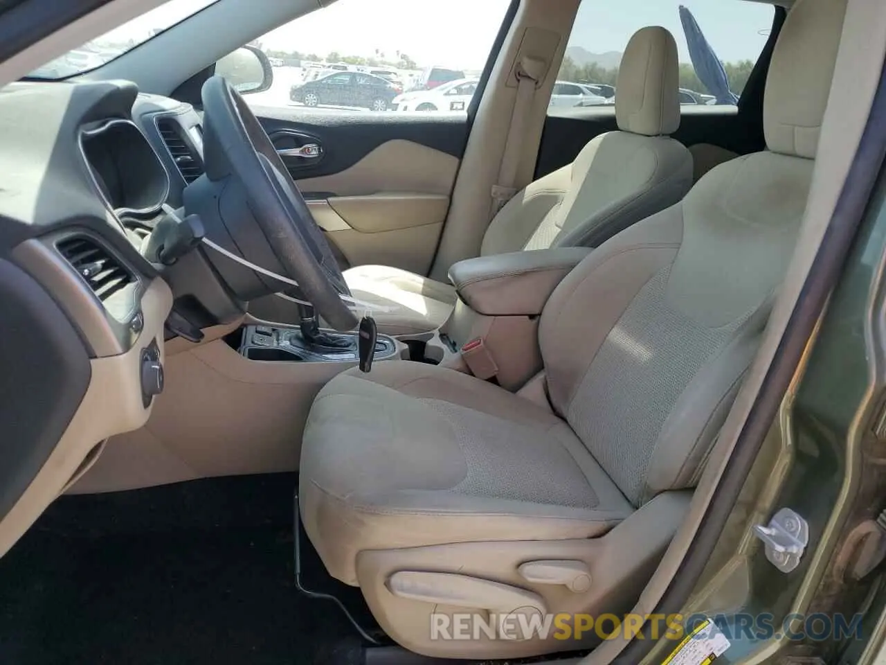 7 Photograph of a damaged car 1C4PJLCX7KD305416 JEEP GRAND CHER 2019