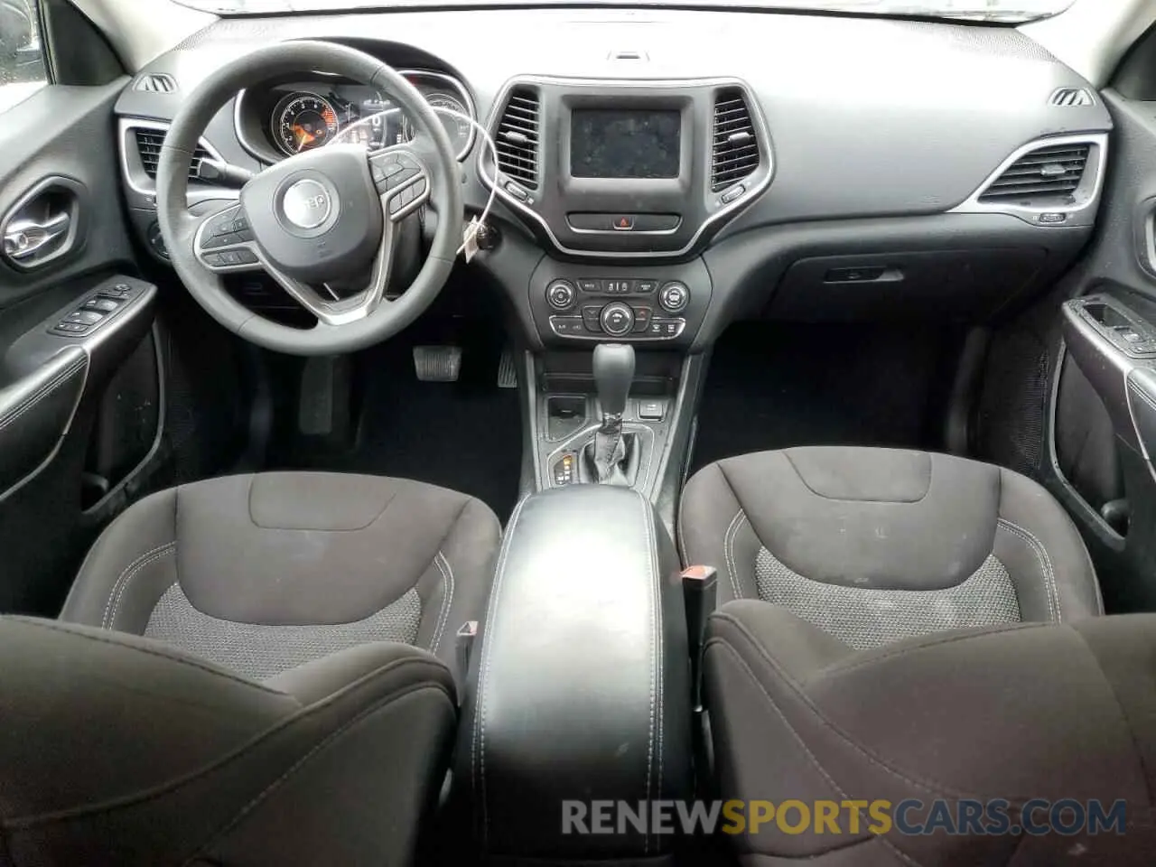 8 Photograph of a damaged car 1C4PJLCX8KD313251 JEEP GRAND CHER 2019