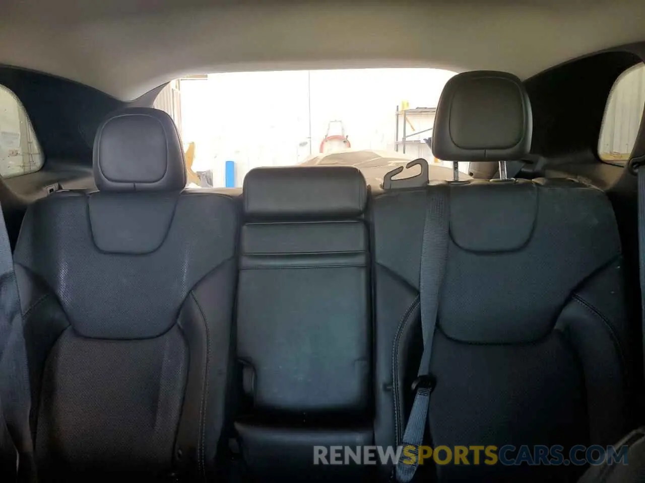 10 Photograph of a damaged car 1C4PJLDB3KD377412 JEEP GRAND CHER 2019