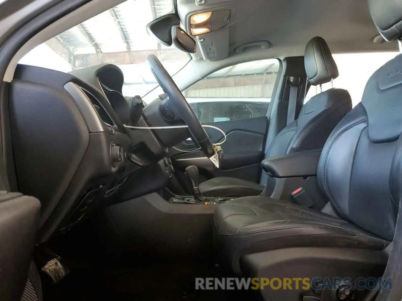 7 Photograph of a damaged car 1C4PJLDB3KD377412 JEEP GRAND CHER 2019