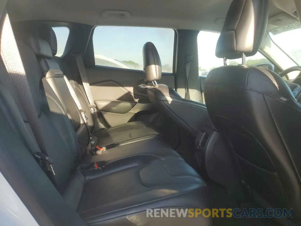 11 Фотография поврежденного автомобиля 1C4PJLDB4KD347822 JEEP GRAND CHER 2019