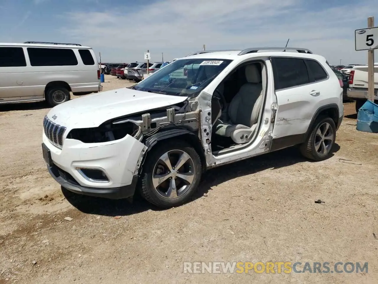 1 Photograph of a damaged car 1C4PJLDB5KD195890 JEEP GRAND CHER 2019