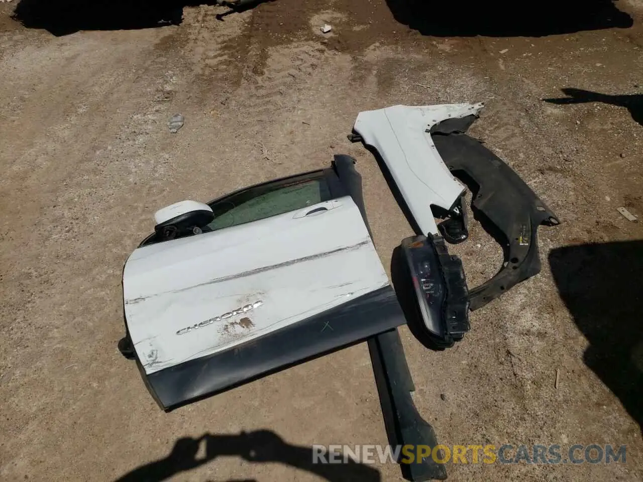 13 Photograph of a damaged car 1C4PJLDB5KD195890 JEEP GRAND CHER 2019
