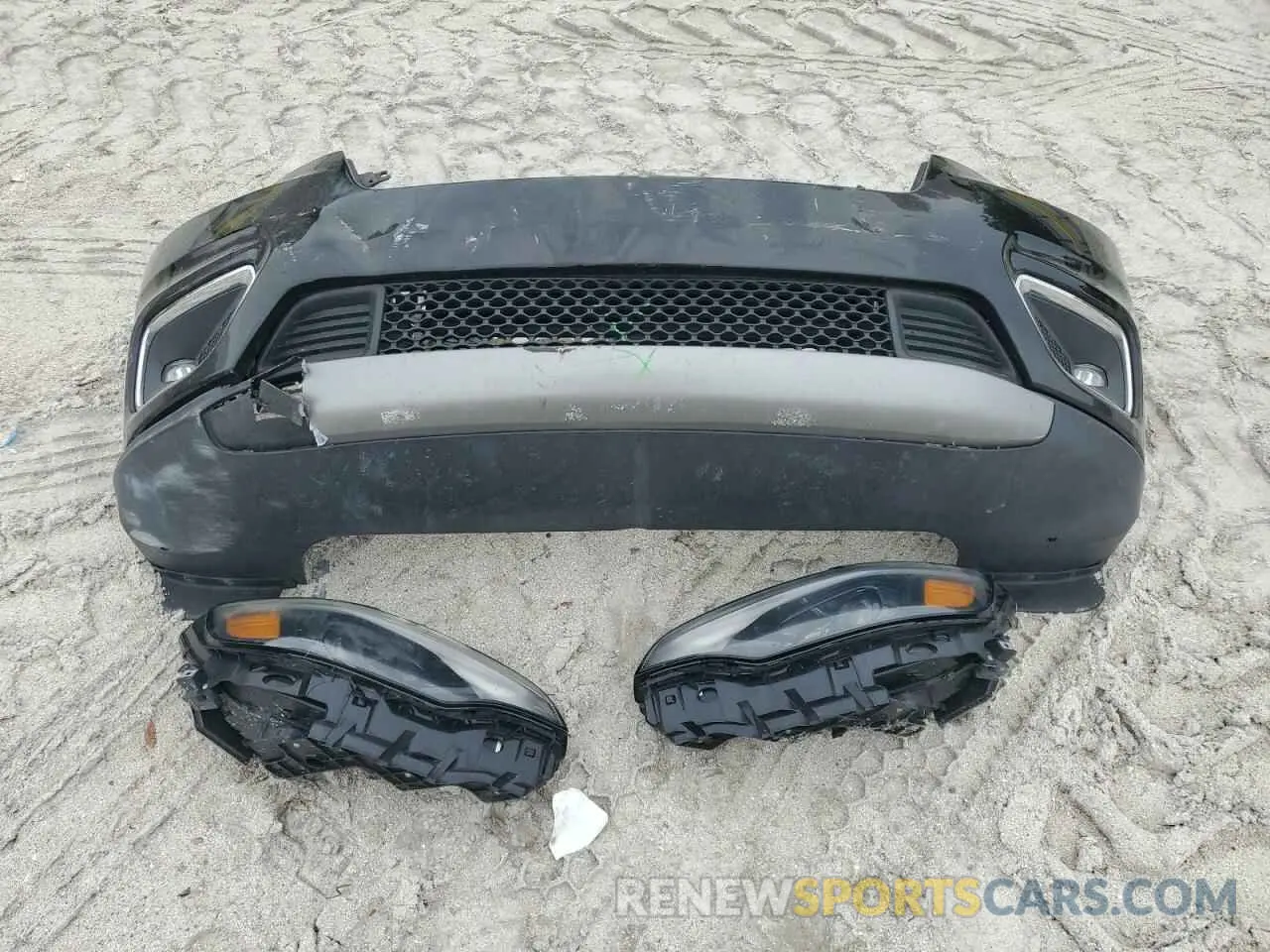 13 Photograph of a damaged car 1C4PJLDB5KD427727 JEEP GRAND CHER 2019