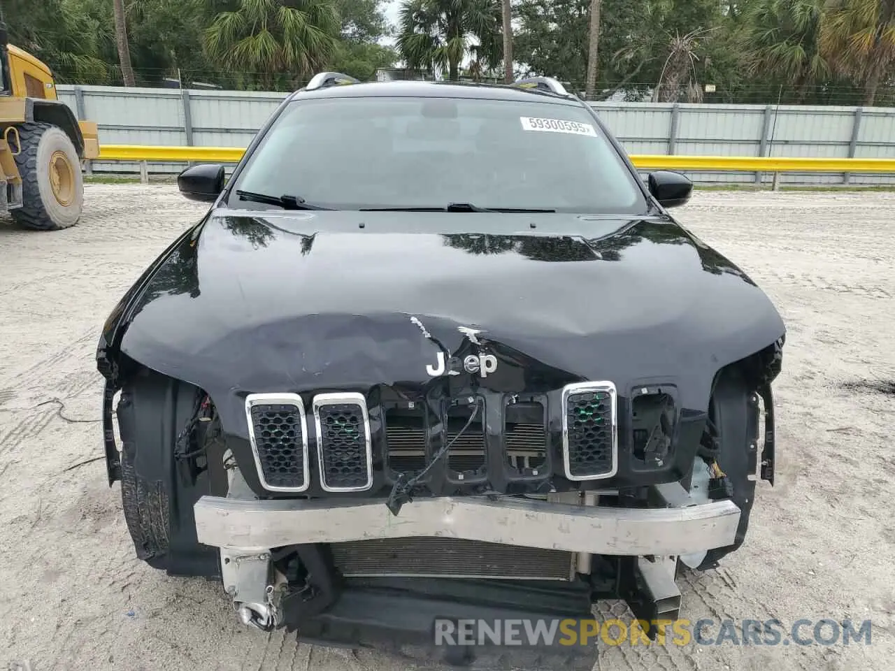 5 Photograph of a damaged car 1C4PJLDB5KD427727 JEEP GRAND CHER 2019