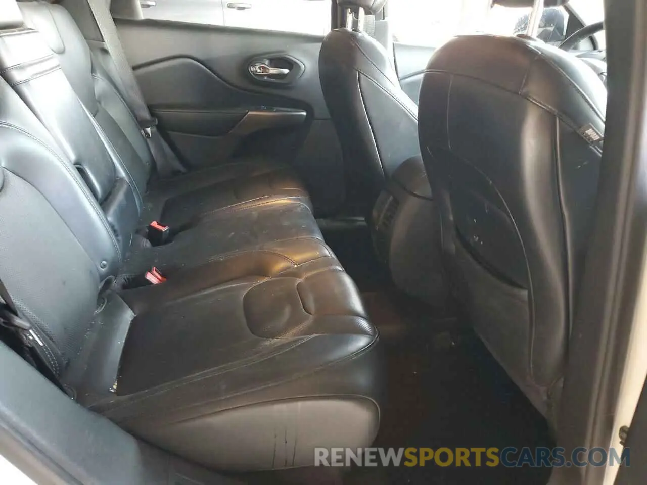 10 Фотография поврежденного автомобиля 1C4PJLDB7KD300607 JEEP GRAND CHER 2019