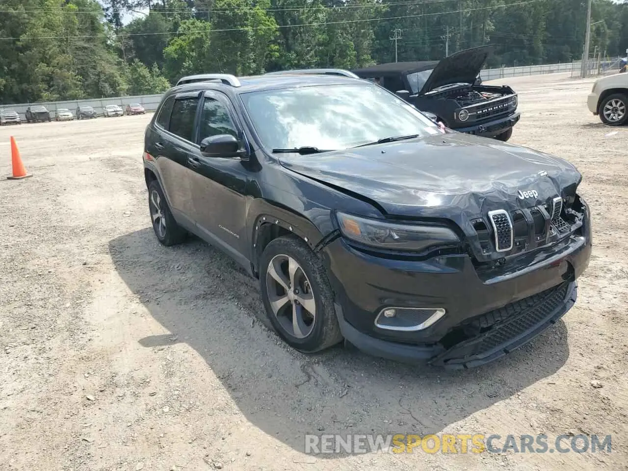 4 Photograph of a damaged car 1C4PJLDX8KD313071 JEEP GRAND CHER 2019