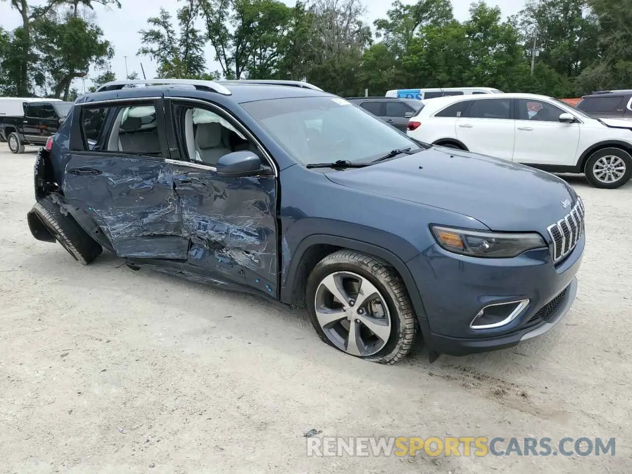 4 Photograph of a damaged car 1C4PJLDX9KD470978 JEEP GRAND CHER 2019