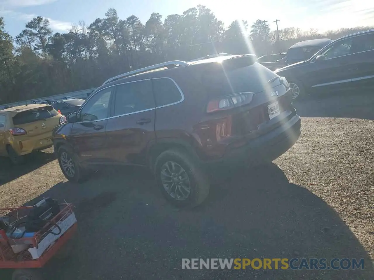 2 Photograph of a damaged car 1C4PJLLB0KD485391 JEEP GRAND CHER 2019